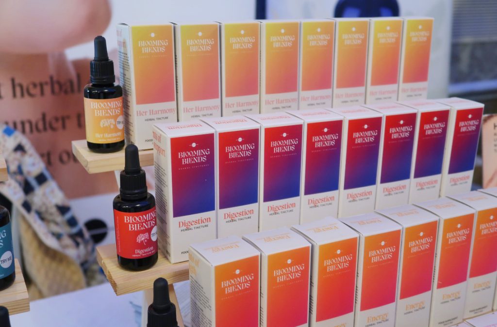 blooming-blends-herbal-drops-tinctures